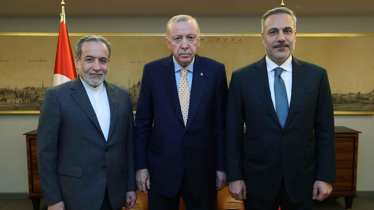 Cumhurbaşkanı Erdoğan, İran Dışişleri Bakanı Erakçiyi kabul etti Cumhurbaşkanı Erdoğan, İran Dışişleri Bakanı Erakçiyi kabul etti