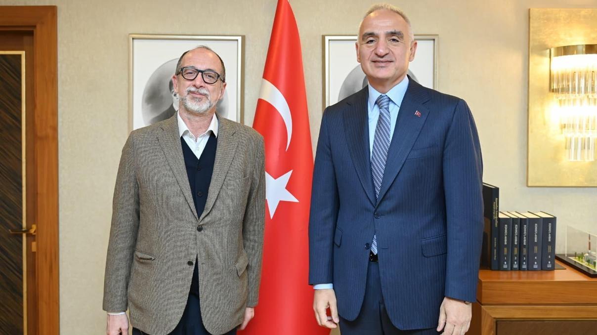 Haydarpaşa ve Sirkecide Dünyaca Ünlü Küratör Devrede