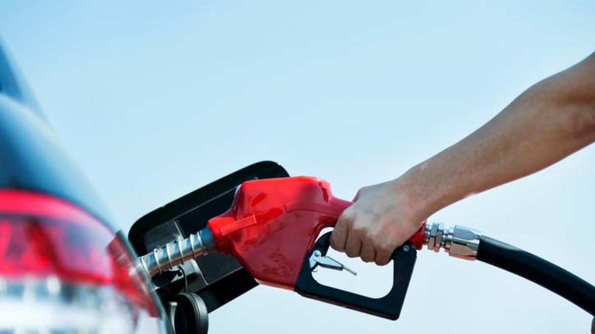 MOTORİNE ZAM VAR MI 26 Nisan Motorin (Mazot)-Benzin fiyatları ne kadar Güncel akaryakıt fiyatları İstanbul, İzmir, Ankara