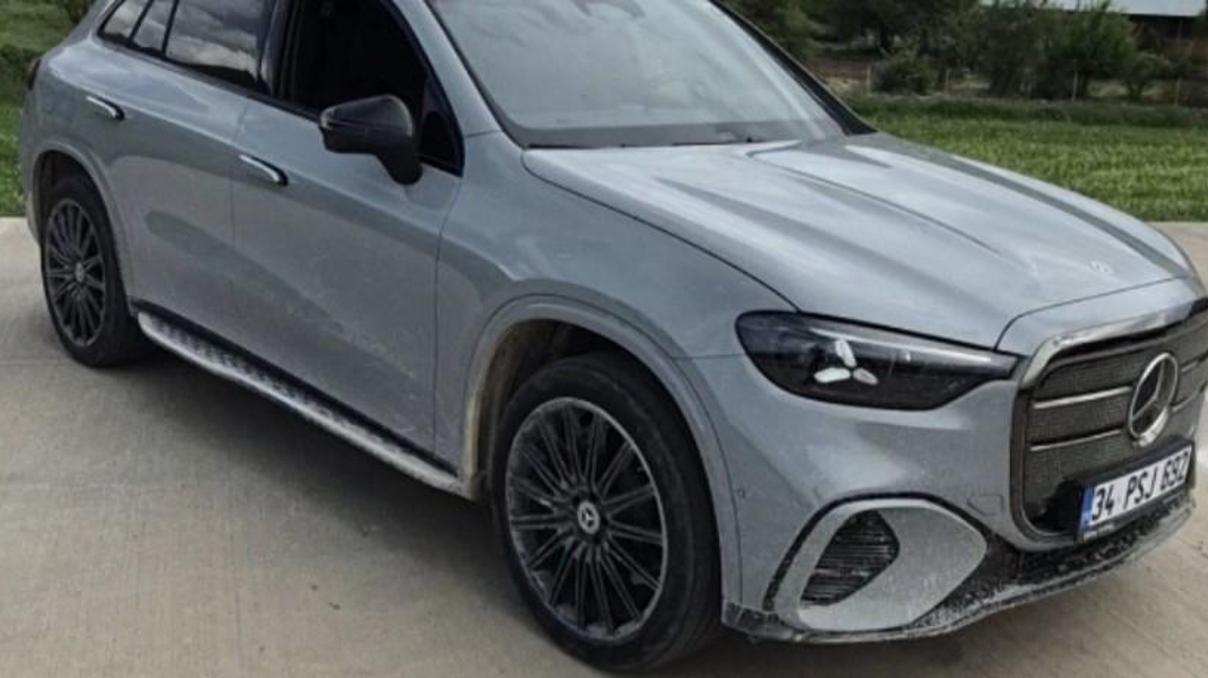 Mercedes yeni GLC 4 çeker ve 489 beygir ile yollarda Mercedes yeni GLC 4 çeker ve 489 beygir ile yollarda