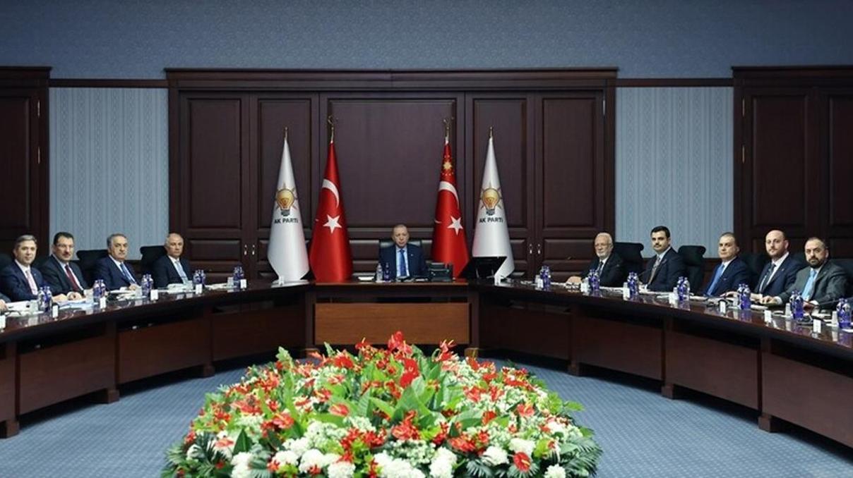 AK Parti MYK toplantısı sona erdi