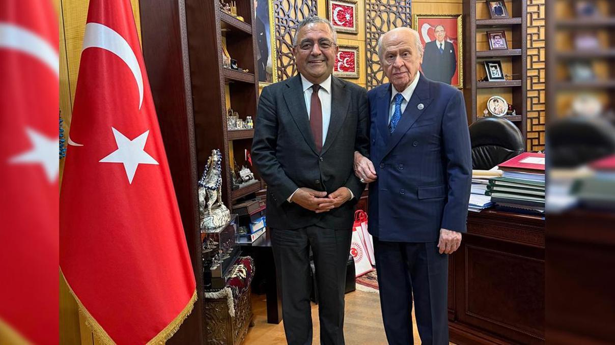 Devlet Bahçeli, Diyarbakır Milletvekili Sezgin Tanrıkulu ile bir araya geldi