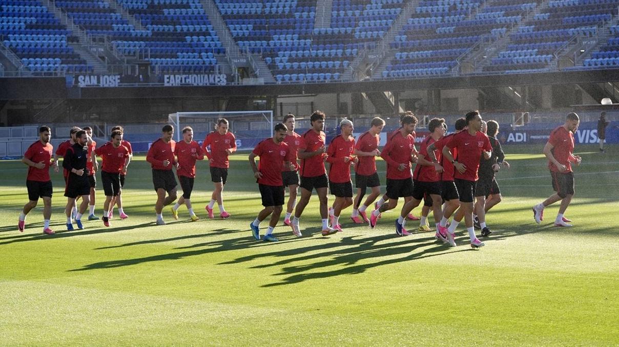 A Milli Futbol Takımı, San Joseda ilk antrenmanına çıktı