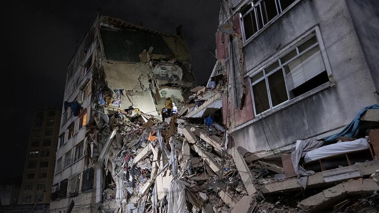 Venezuelada deprem felaketinde bilanço ağırlaşıyor Can kaybı 3 bine dayandı Venezuelada deprem felaketinde bilanço ağırlaşıyor Can kaybı 3 bine dayandı