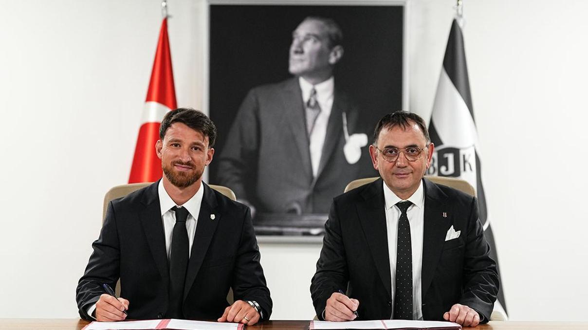 Salih Özcan, resmen Beşiktaş’ta Salih Özcan, resmen Beşiktaş’ta