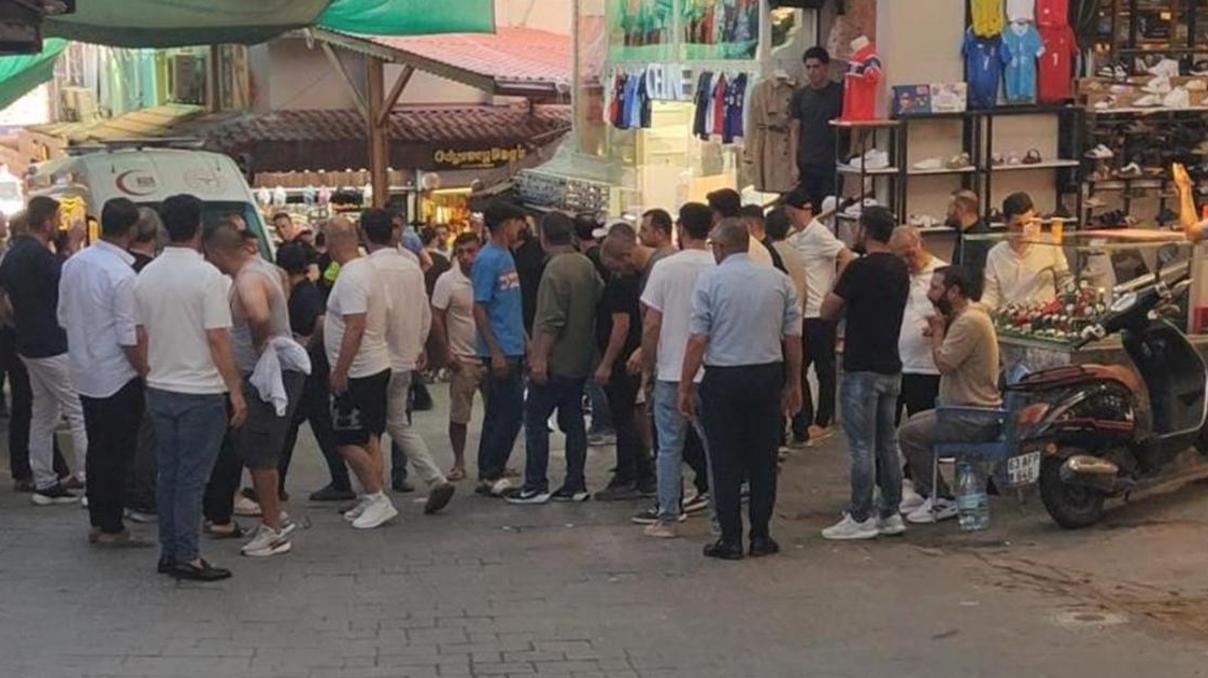 Kuşadası’nda müşteri kapma kavgası: 2 yaralı Kuşadası’nda müşteri kapma kavgası: 2 yaralı