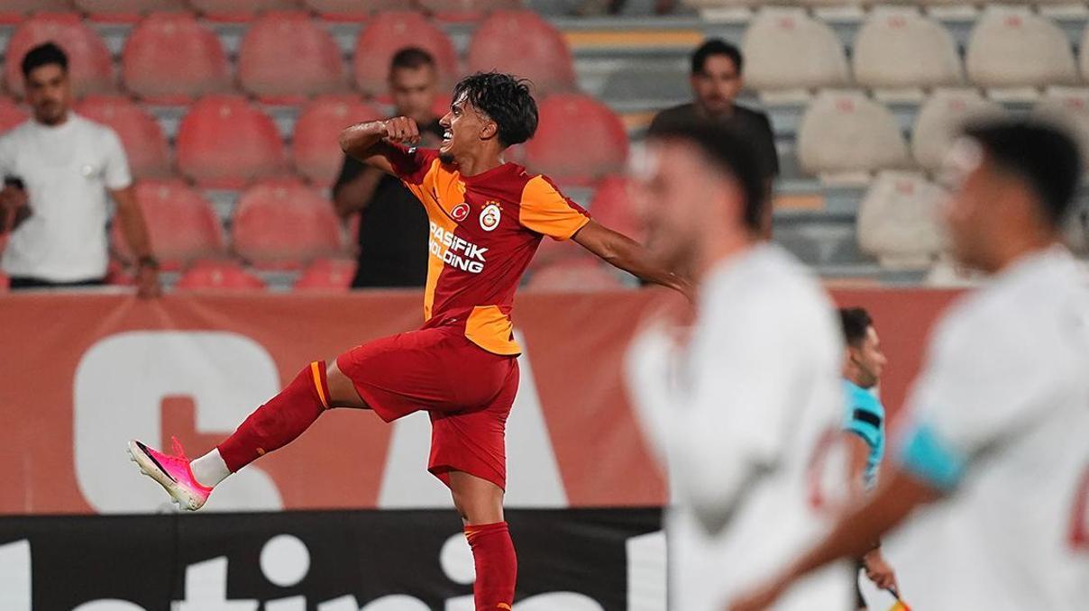 Galatasaray, hazırlık maçında Ümraniyespor’u 5-1 Yendi