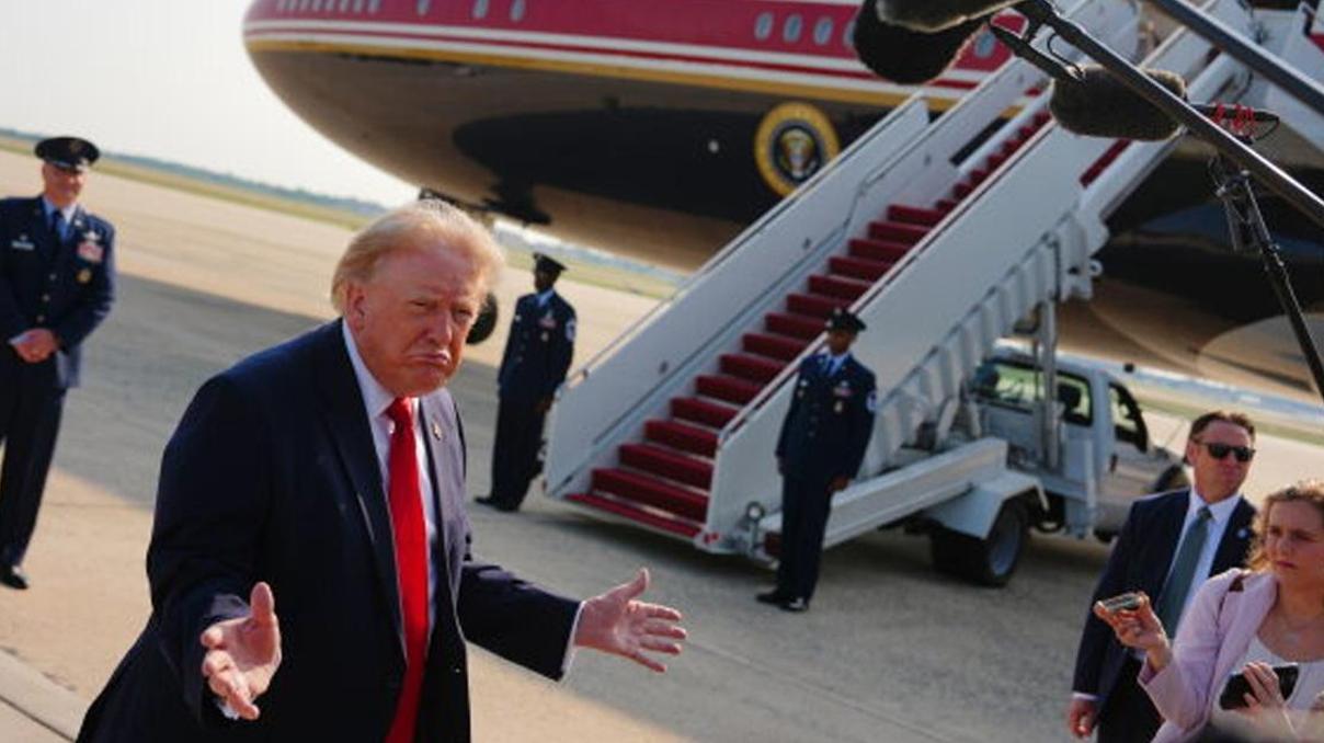 Neden Air Force Onea binmedi Trumpın uçak değişikliğinin sebebi ortaya çıktı