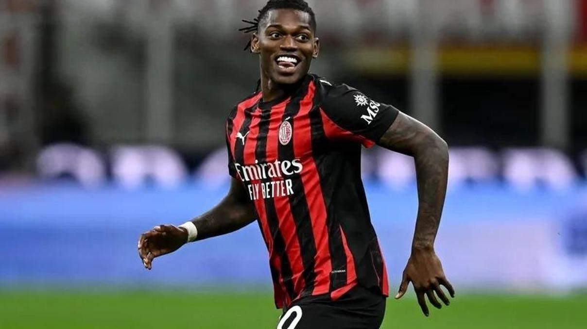 RAFAEL LEAO KİMDİR Rafael Leao Fenerbahçe transferi gerçekleşti mi Rafael Leao kaç yaşında, nereli, hangi mevkide oynuyor İşte Transfermarkt verileri...