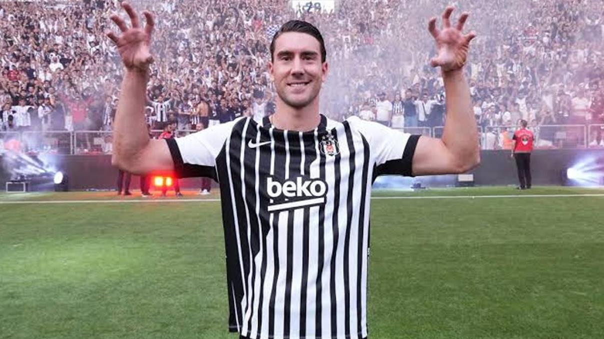Beşiktaş, Dusan Vlahovici UEFA kadrosuna ekledi