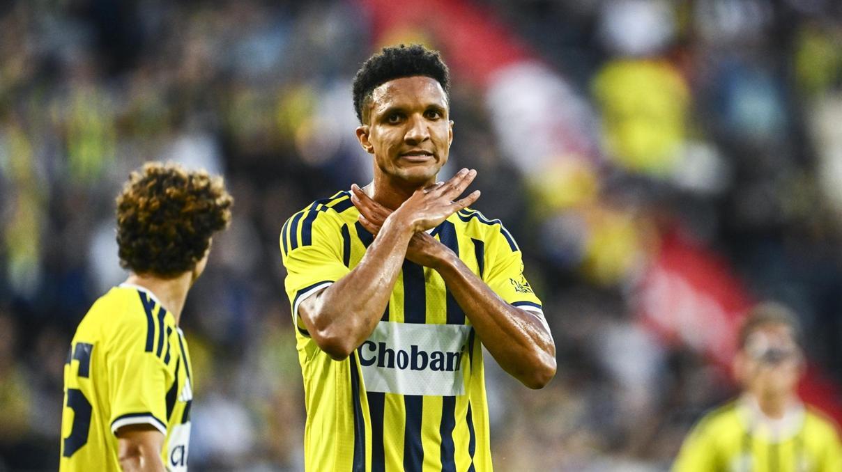 Fenerbahçede kadro dışıydı Becao gelişmesi... Fenerbahçede kadro dışıydı Becao gelişmesi...