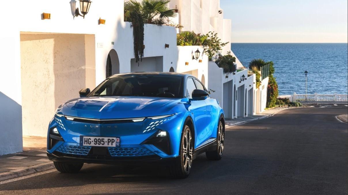 Alpine servisleri genişliyor Alpine servisleri genişliyor