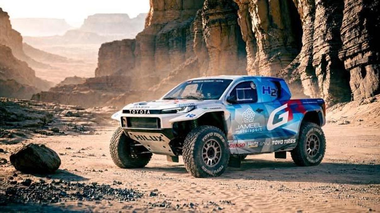 Toyota Hidrojenli Hilux ile Dakar’da yarışacak Toyota Hidrojenli Hilux ile Dakar’da yarışacak