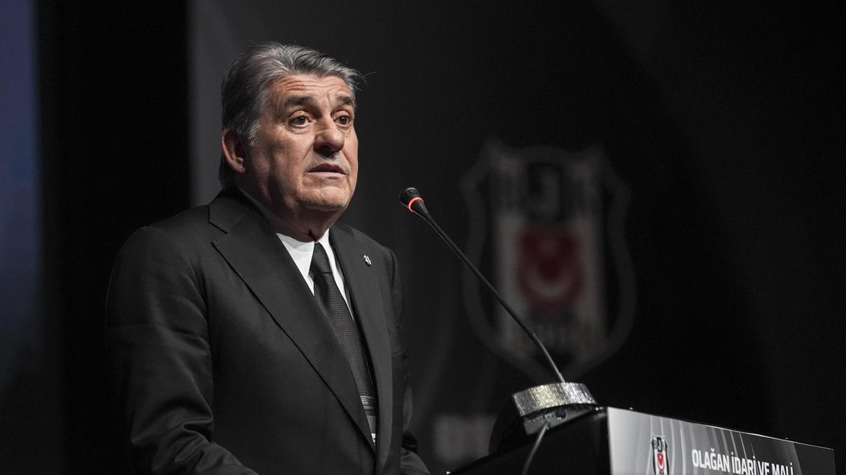 Beşiktaşta seçimli genel kurul başladı Tek aday Serdal Adalı... Beşiktaşta seçimli genel kurul başladı Tek aday Serdal Adalı...
