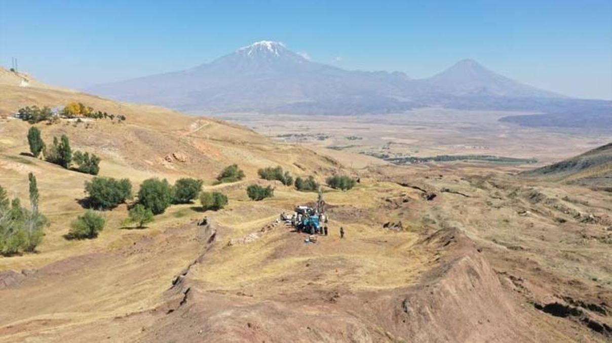 Ağrı Dağında Nuhun Gemisi araştırması: Yeni buluntular ne anlama geliyor Ağrı Dağında Nuhun Gemisi araştırması: Yeni buluntular ne anlama geliyor