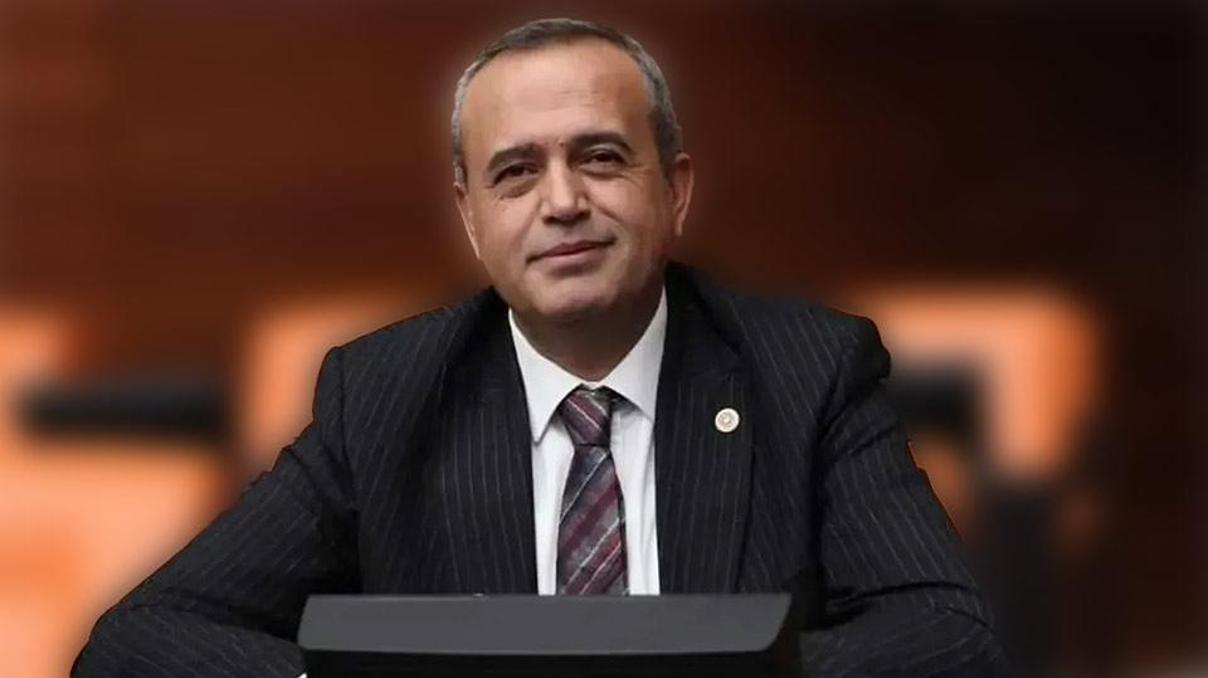 Ertuğrul Kaya istifa etti, Mecliste Yeni Yol grubu düştü Ertuğrul Kaya istifa etti, Mecliste Yeni Yol grubu düştü