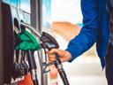 12 EYLÜL 2026 AKARYAKIT FİYATLARI: Benzine Zam Geldi Motorine ve Mazota Zam ya da İndirim Var mı Petrol Yükseldi, Pompa Fiyatları Değişti