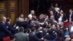 Ermenistan Meclisi’nde yumruklar konuştu
