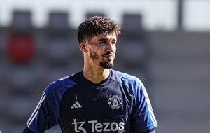 Altay Bayındır, Süper Lig için gün sayıyor