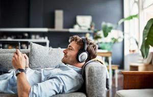 Kulaklık Kullanırken Bu Hata Kalıcı İşitme Kaybına Yol Açabilir! İşitme Sağlığınızı Korumak İçin Bilmeniz Gerekenler