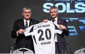 Beşiktaş, yeni sezona flaş transferlerle başlangıç yapacak! 4 yıldız birden listede...
