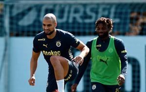 Fenerbahçe’de Beşiktaş derbisi öncesi Maximin ve Amrabat gelişmesi…