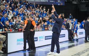 Anadolu Efes taraftarlarının tepkisi sonrası Ergin Ataman'ın oğlundan flaş paylaşım