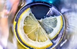 Zayıflamak için sabahları limonlu ya da sirkeli su içiyorsanız dikkat! İşte gitmeyen kiloların nedeni...