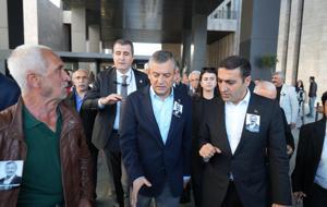 CHP lideri Özgür Özel'e yumruklu saldırı! Abdulkadir Selvi'den dikkat çeken 2 tespit