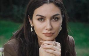 Birce Akalay Cannes yolcusu!