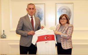 TFF Başkanı İbrahim Hacıosmanoğlu, Gaziantep'te bir dizi ziyarette bulundu