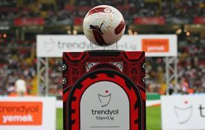 Takımların yıldız sayıları: Galatasaray kaç kez şampiyon oldu? Beşiktaş, Fenerbahçe Süper Lig şampiyonları sene sene!!