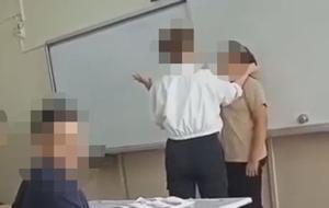 Ortaokulda skandal görüntü! Sınıfın ortasında öğrenciyi dövüp hakaret etti