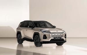Toyota RAV4'ü yeniledi