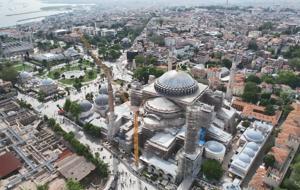 Ayasofya Camii'ndeki tarihin en kapsamlı restorasyon çalışması havadan görüntülendi