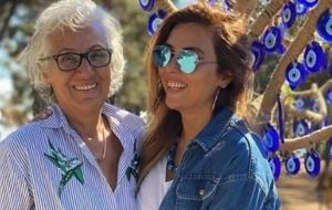 Annesini kaybeden Aslı Hünel'den duygusal paylaşım: ''Seni kalbime sakladım''