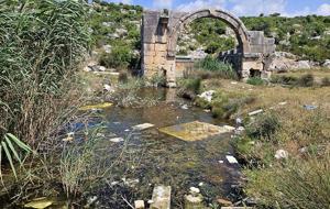 Çöplüğe dönmüştü! 1800 yıllık kutsal çeşme ve kaplıca turistik alan olacak...