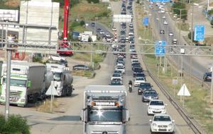 İstanbul’a dönüş çilesi başladı: 'Kilit kavşak'larda trafik yoğunluğu