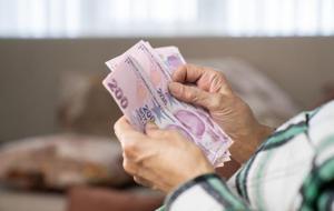FAİZSİZ KREDİ 2025 | Faizsiz nakit arayanlar dikkat! Bu bankalar sıfır faizli kredi veriyor... Rakam 75 bin liraya kadar çıktı...