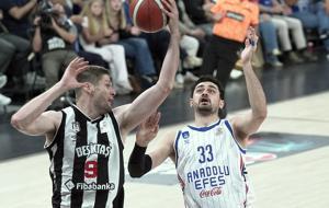 Beşiktaş, Anadolu Efes serisinde eşitliği sağladı