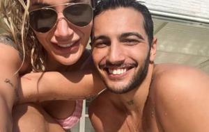 İrem Derici ve Sevgilisi Melih Kunukcu Alaçatı’da! Bikinili Paylaşımlarıyla Sosyal Medyayı Salladı
