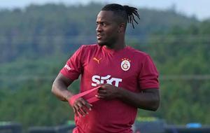 Galatasaray'ın eski yıldızı Batsuayi'nin yeni imajını görenler tanıyamıyor!