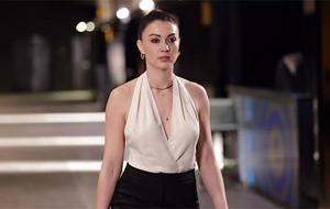 Burcu Özberk Açtı Ağzını Yumdu Gözünü! Kendisine Gelen O Mesajı İfşaladı, Ateş Püskürdü