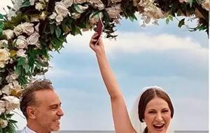 5 YILLIK AŞKTA MUTLU SON! Ünlü Çift Evlendi... Düğünden En Yeni Fotoğraflar