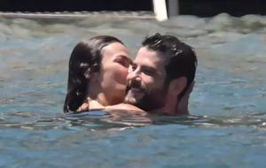 Sinem Ünsal ve Berk Cankat Bodrum’da Aşk Tazeledi! Ege’nin Serin Sularında Romantik Anlar