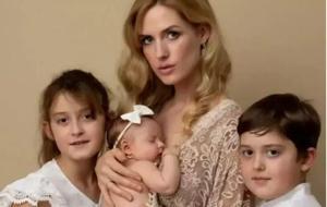 Wilma Elles, 4. Çocuğuna Hamile! Büyüyen Karnı ile Yeni Paylaşımlar Yaptı