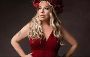 4 Ayda 22 Kilo Veren Işın Karaca, Çeşme'de Bikinisiyle Göz Doldurdu!