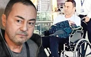 Serdar Ortaç Sevenlerini Endişelendirdi! Yürümekte Zorlanınca Tekerlekli Sandalye Kullanmaya Başladı