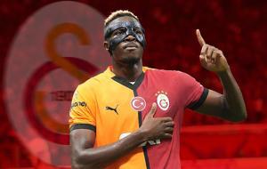 Victor Osimhen görüşmeleri bitmiyor! Taraflar masa başında kaldı...