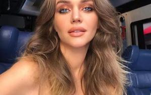 Ecem Karavus’tan Cesur Bikini Paylaşımı! Yankı Uyandıran Tatil Pozları